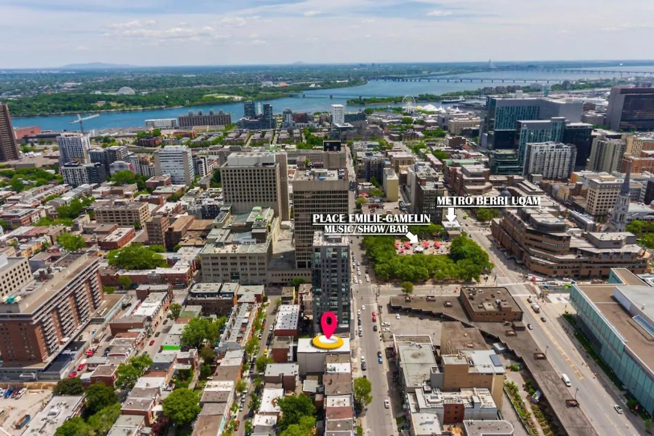 2Br Downtown Suite With Balcony Montreal